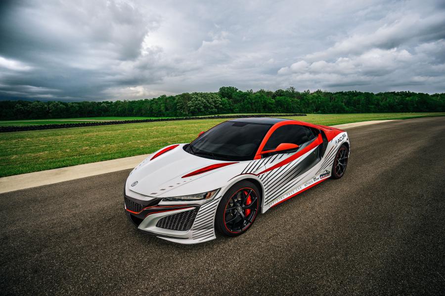  Acura NSX Pikes Peak Pace Car 2016 года  (фото 8 из 9)